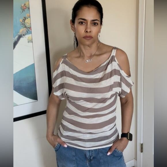 Wet Seal Size M striped cold shoulder top size M - Picture 5 of 6